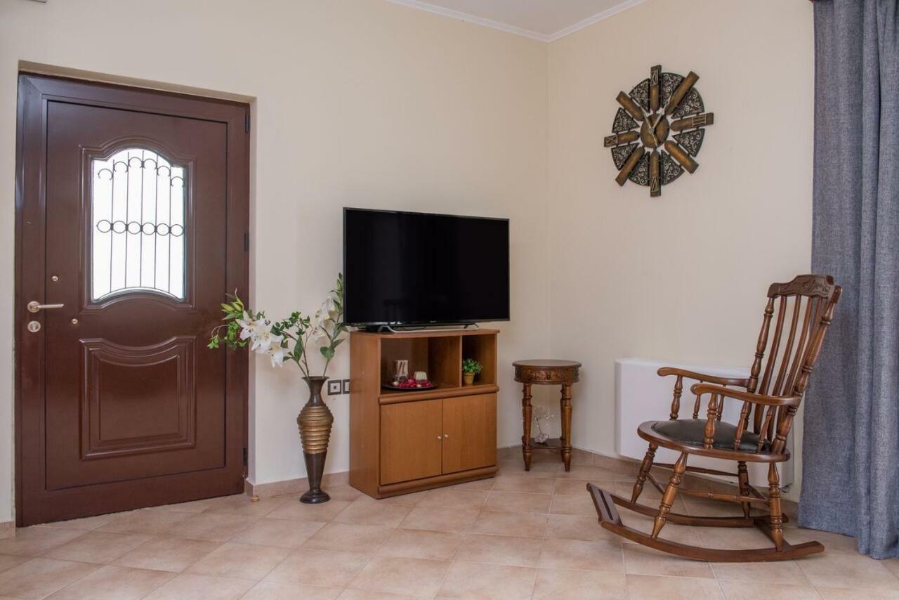 Marika Traditional Home Élos Екстериор снимка