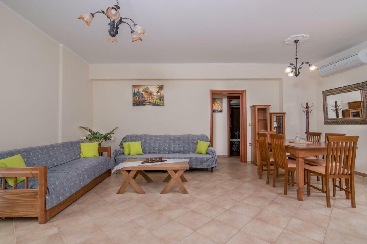 Marika Traditional Home Élos Екстериор снимка