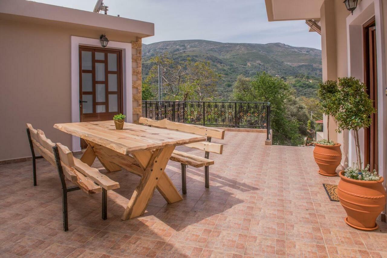 Marika Traditional Home Élos Екстериор снимка